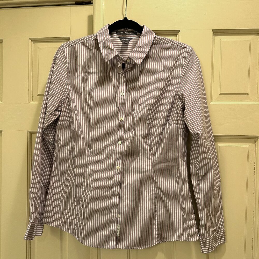 Women's Eddie Bauer Wrinkle Free, Shaped Fit Blouse--Size M